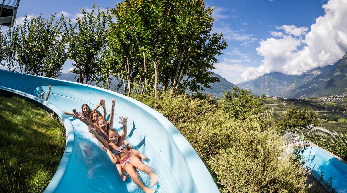 Sehenswertes Meran: Schwimmbäder