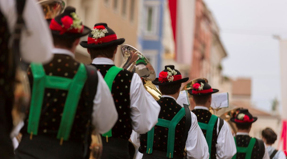 Sights in Merano/Meran: the marching band and other traditions